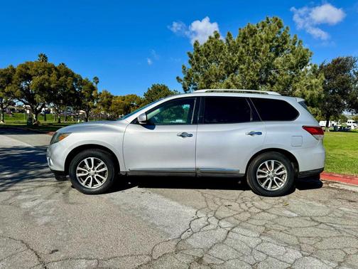 2013 Nissan Pathfinder SL