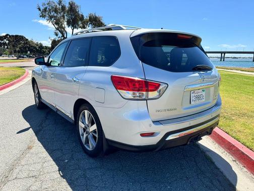 2014 Nissan Pathfinder Platinum
