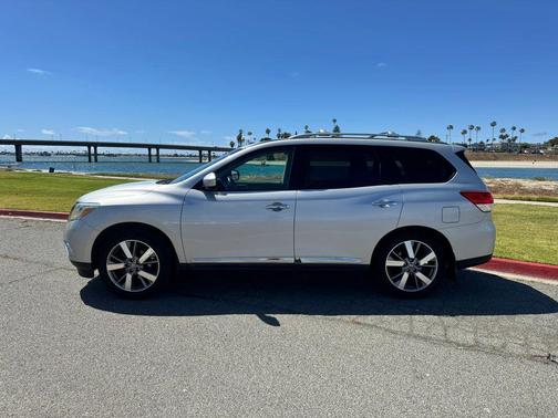2014 Nissan Pathfinder Platinum