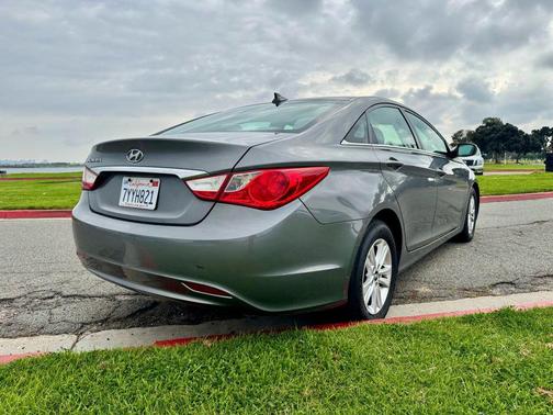 2013 Hyundai SONATA GLS