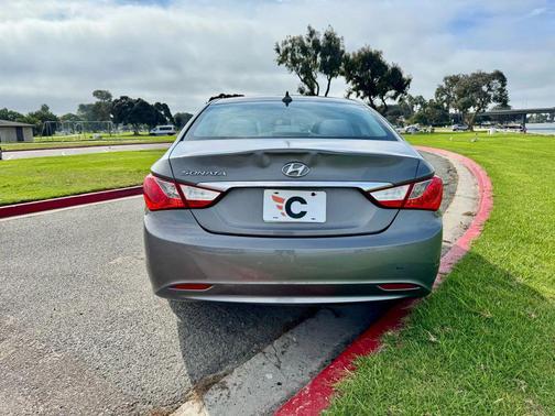 2013 Hyundai SONATA GLS