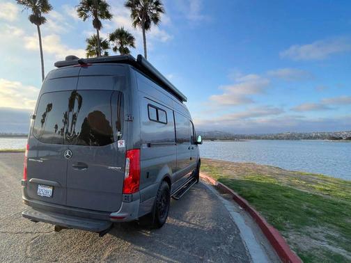 2021 Mercedes-Benz Sprinter 2500 Standard Roof