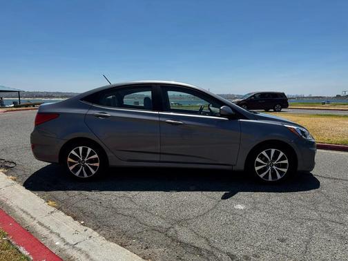 2017 Hyundai Accent Value Edition