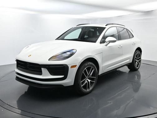 2024 Porsche Macan Base (PDK)