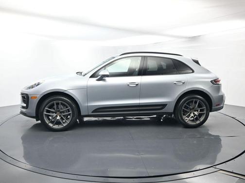 2023 Porsche Macan T
