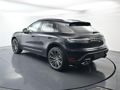 Jet Black Metallic 2026 Porsche Macan Base