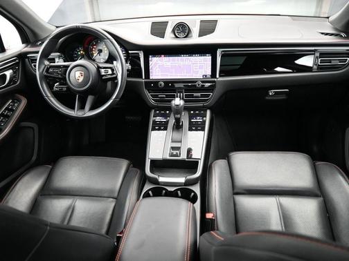2024 Porsche Macan S