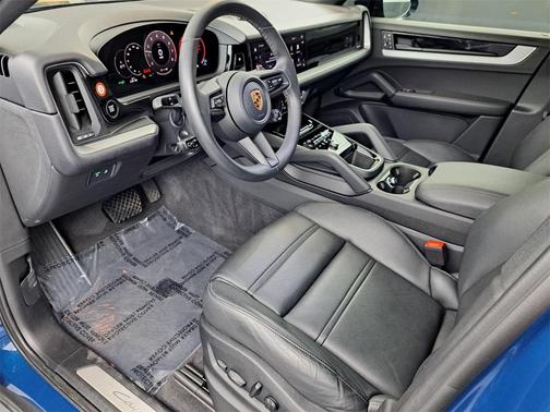 2024 Porsche Cayenne AWD