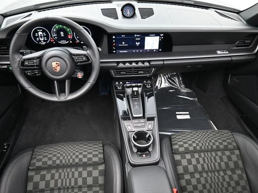 2026 Porsche 911 Carrera S