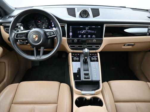 2023 Porsche Macan 