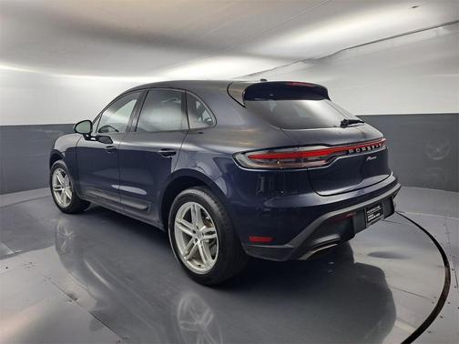 2022 Porsche Macan Base