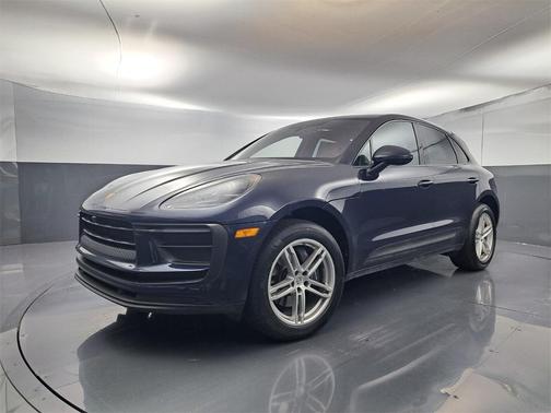 2022 Porsche Macan Base