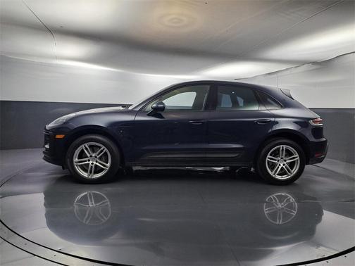 2022 Porsche Macan Base