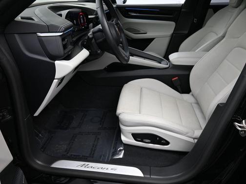 2024 Porsche Macan 4