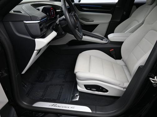 2024 Porsche Macan 4