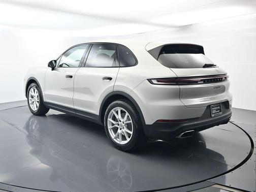 2024 Porsche Cayenne Base
