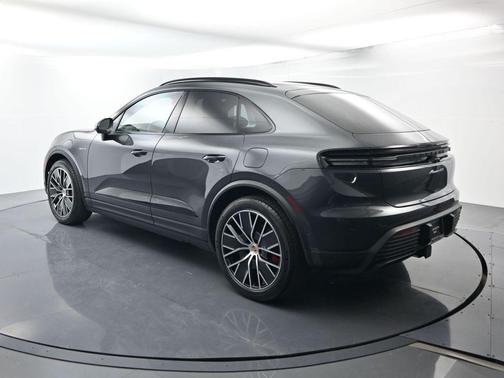 2026 Porsche Macan 4S