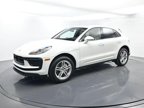 White 2023 Porsche Macan