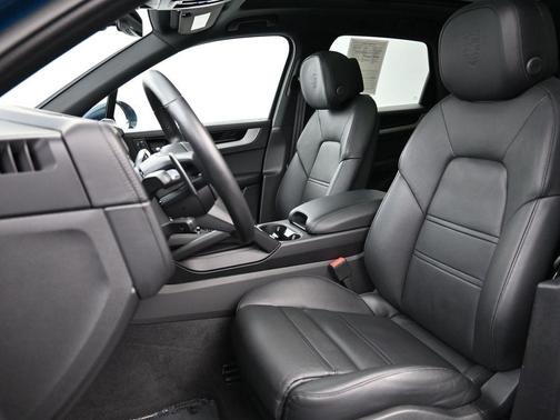 2025 Porsche Cayenne S