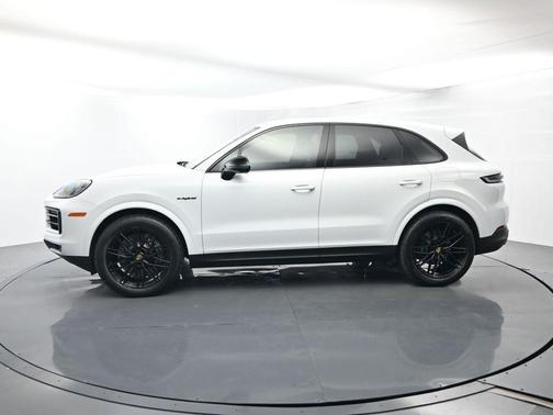 2024 Porsche Cayenne AWD