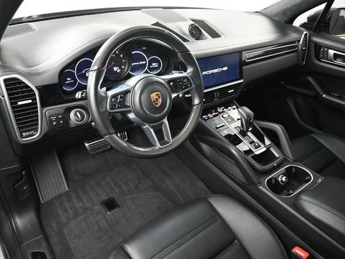 2023 Porsche Cayenne GTS