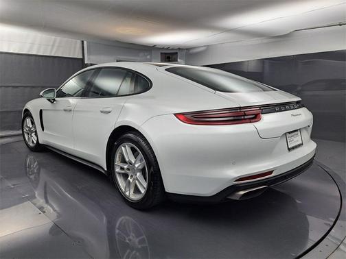 2020 Porsche Panamera