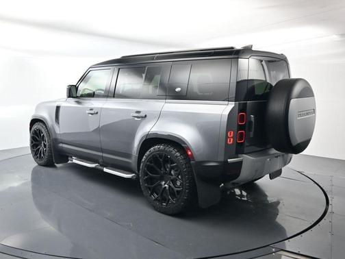 2023 Land Rover Defender 110 S