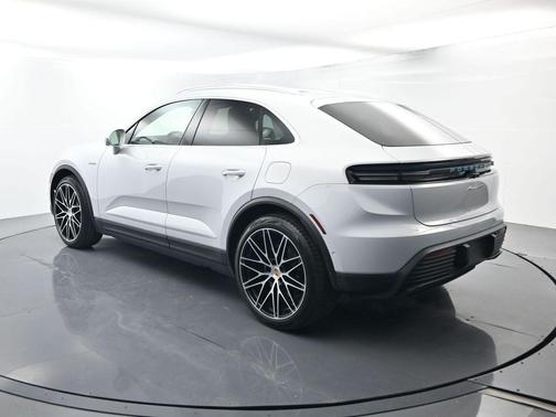 2026 Porsche Macan 4S