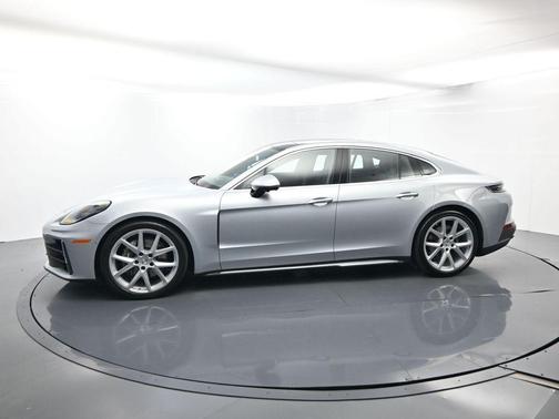 2024 Porsche Panamera Base