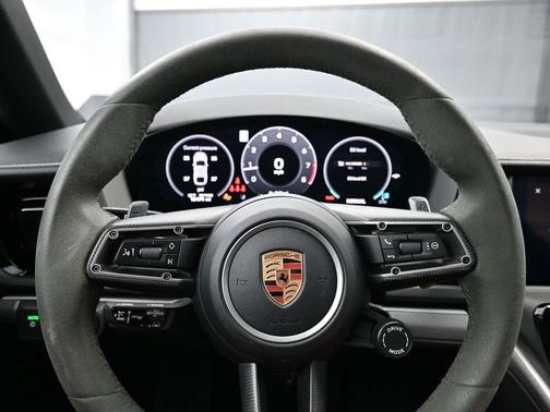 2024 Porsche Panamera 4