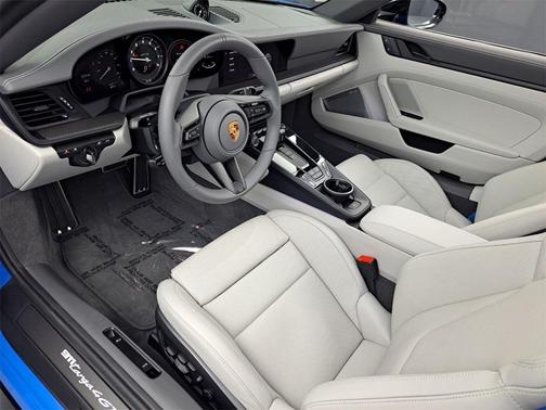 2024 Porsche 911 Targa 4 GTS