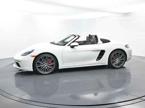 2025 Porsche 718 Boxster S