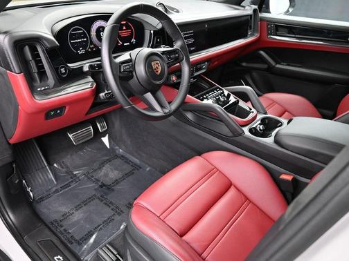 2024 Porsche Cayenne Turbo GT