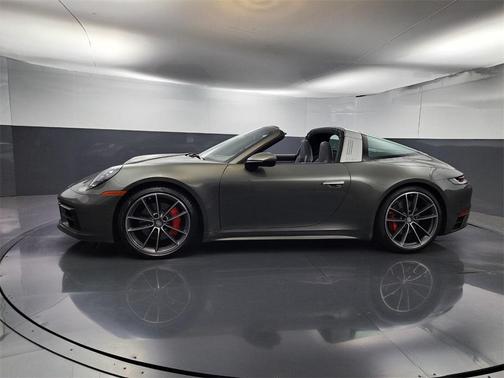 2021 Porsche 911 Targa 4S