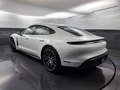 2022 Porsche Taycan Base