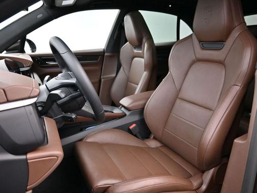 2025 Porsche Macan 4