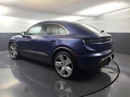 2024 Porsche Macan Electric 4