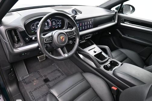 PAINT TO SAMPLE 2025 Porsche Cayenne S