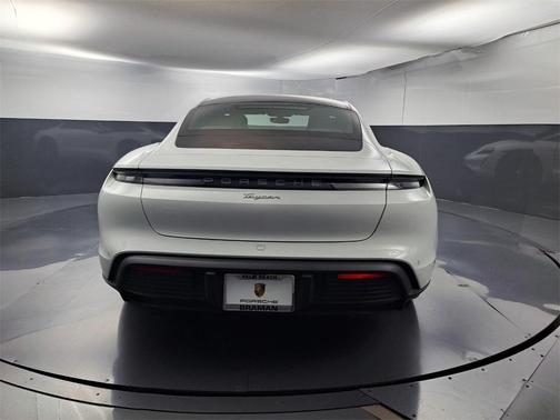 2022 Porsche Taycan Base
