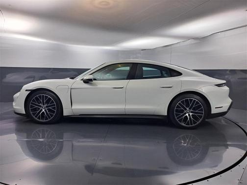 2022 Porsche Taycan Base