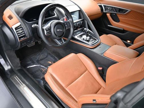 2022 Jaguar F-TYPE R