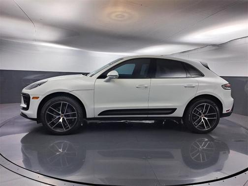 2022 Porsche Macan Base