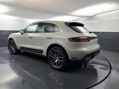 2022 Porsche Macan S