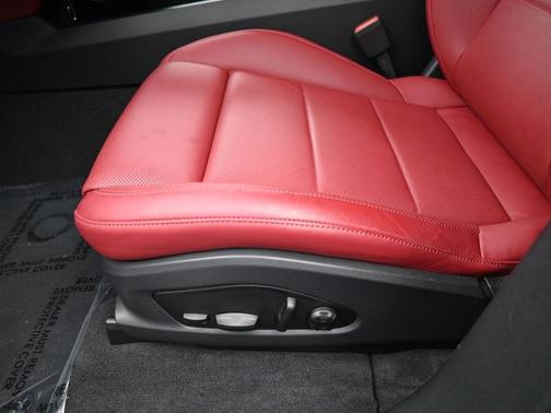 2024 Porsche Macan 4