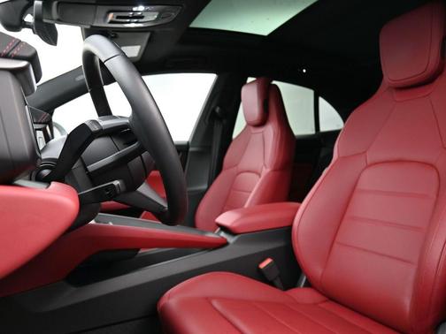 2024 Porsche Macan 4