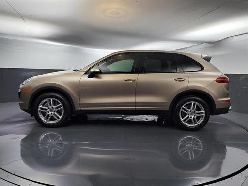 2016 Porsche Cayenne Base