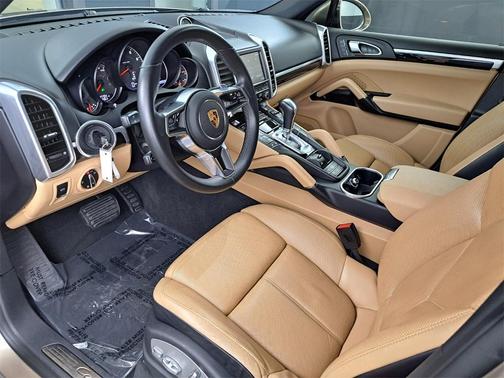 2016 Porsche Cayenne Base