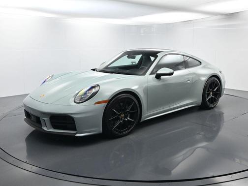 2025 Porsche 911 Carrera