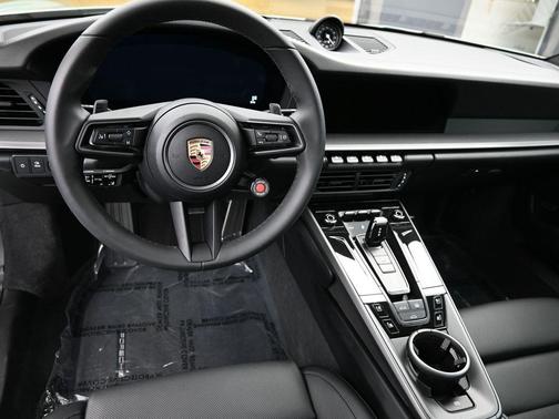 2025 Porsche 911 Carrera