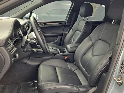 2020 Porsche Macan S